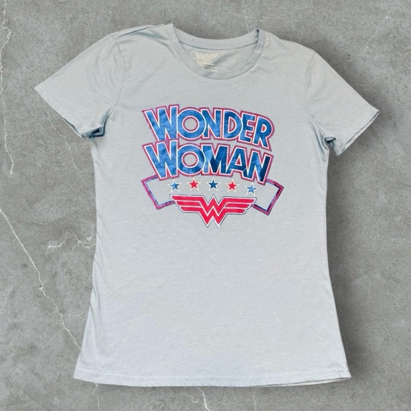 🆕Wonder Woman DC Comics Fitted Tee - Picture 4 of 13
